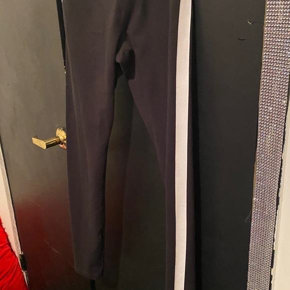 Love pink leggings - Picture 2 of 5